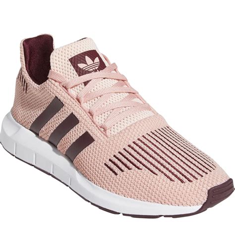 Adidas women's swift run shoe